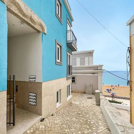 Sea Light Sesimbra. 2 Bedrooms, 6 Guests *