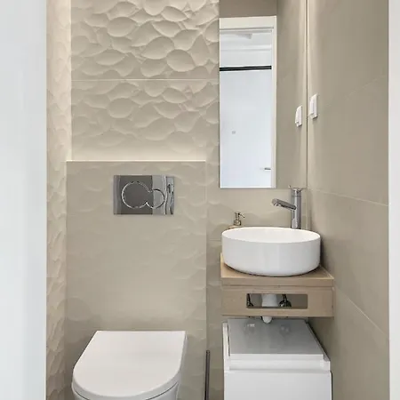 Apartmán Sea View Apartment, Steps From The Beach, *