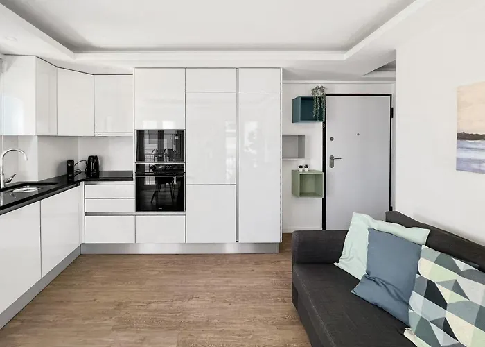 Sea View Apartment, Steps From The Beach, * Sesimbra