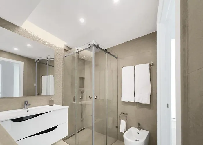 Apartman Sea View Apartment, Steps From The Beach,
